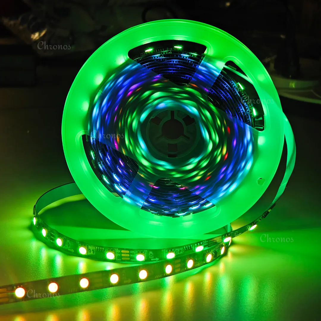 RGBIC strip demonstrating the Chasing effect with a moving color pattern