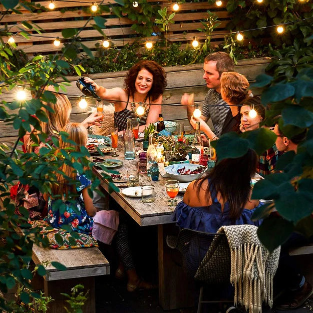 Energy-efficient G40 LED bulbs with 1W consumption, perfect for outdoor string light setups