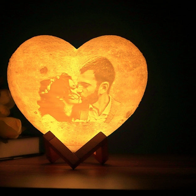 Personalized 3D Heart Shaped Moon Lamp with Photo and Message Customization CHRONOS