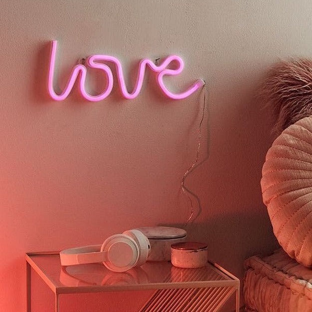 Neon Sign Lamp Wall Hanging | Battery & USB Operated | Love