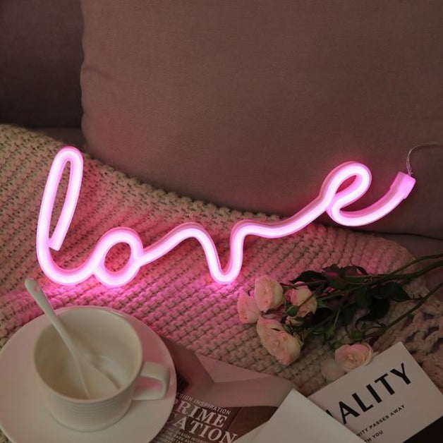Neon Sign Lamp - Quirky Love | Pink