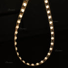 Flexible wall washer light for retail displays, showrooms, and commercial décor