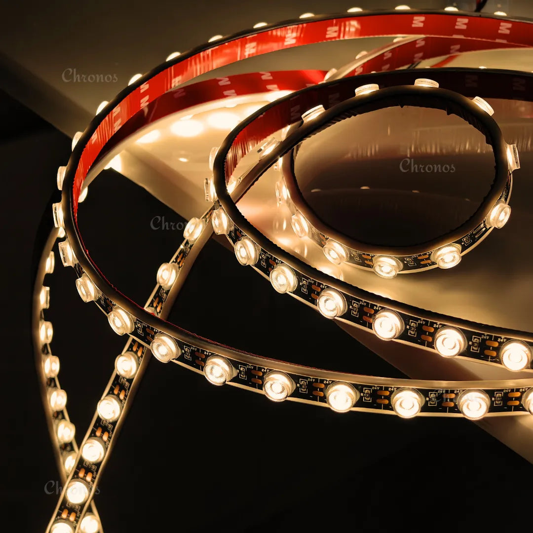 Seamless uniform LED wall washer strip light with reduced LED spotting effect