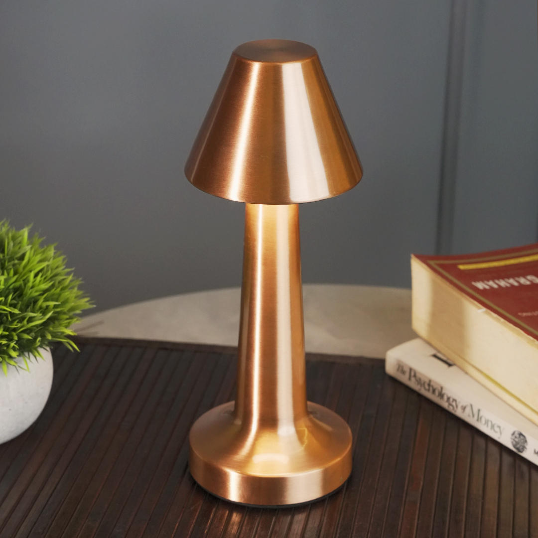 USB rechargeable pyramid table lamp with 2000mAh battery for 6–8 hours of use