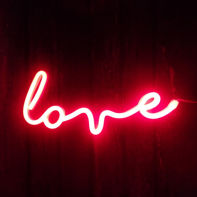 Neon Sign Lamp - Quirky Love | Red